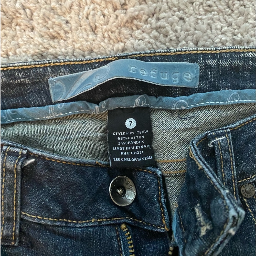 Charlotte Russe dark Jean capris - refuge - Picture 3 of 4